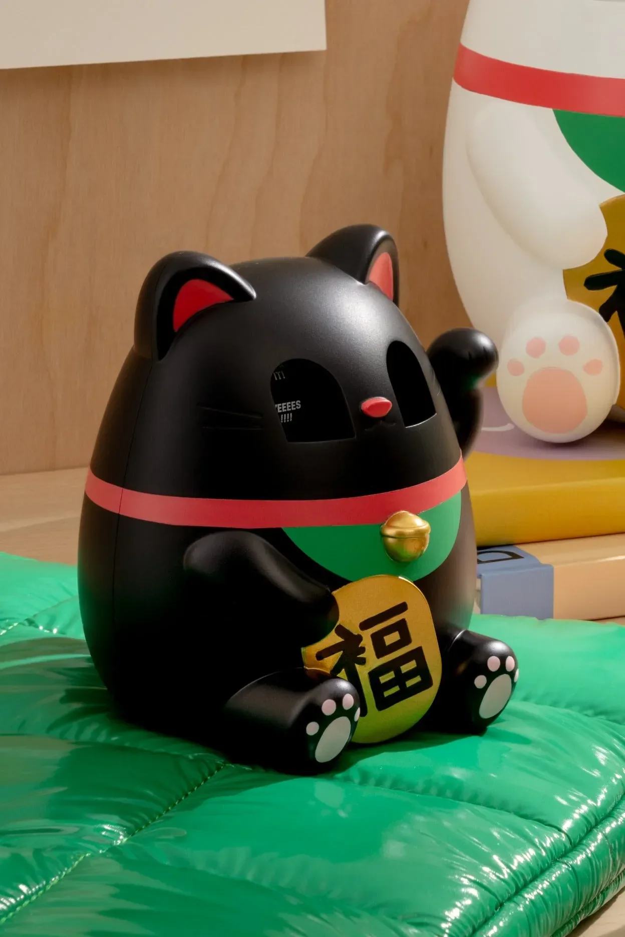 Magic Maneko Lucky Cat Fortune Teller - Image 3