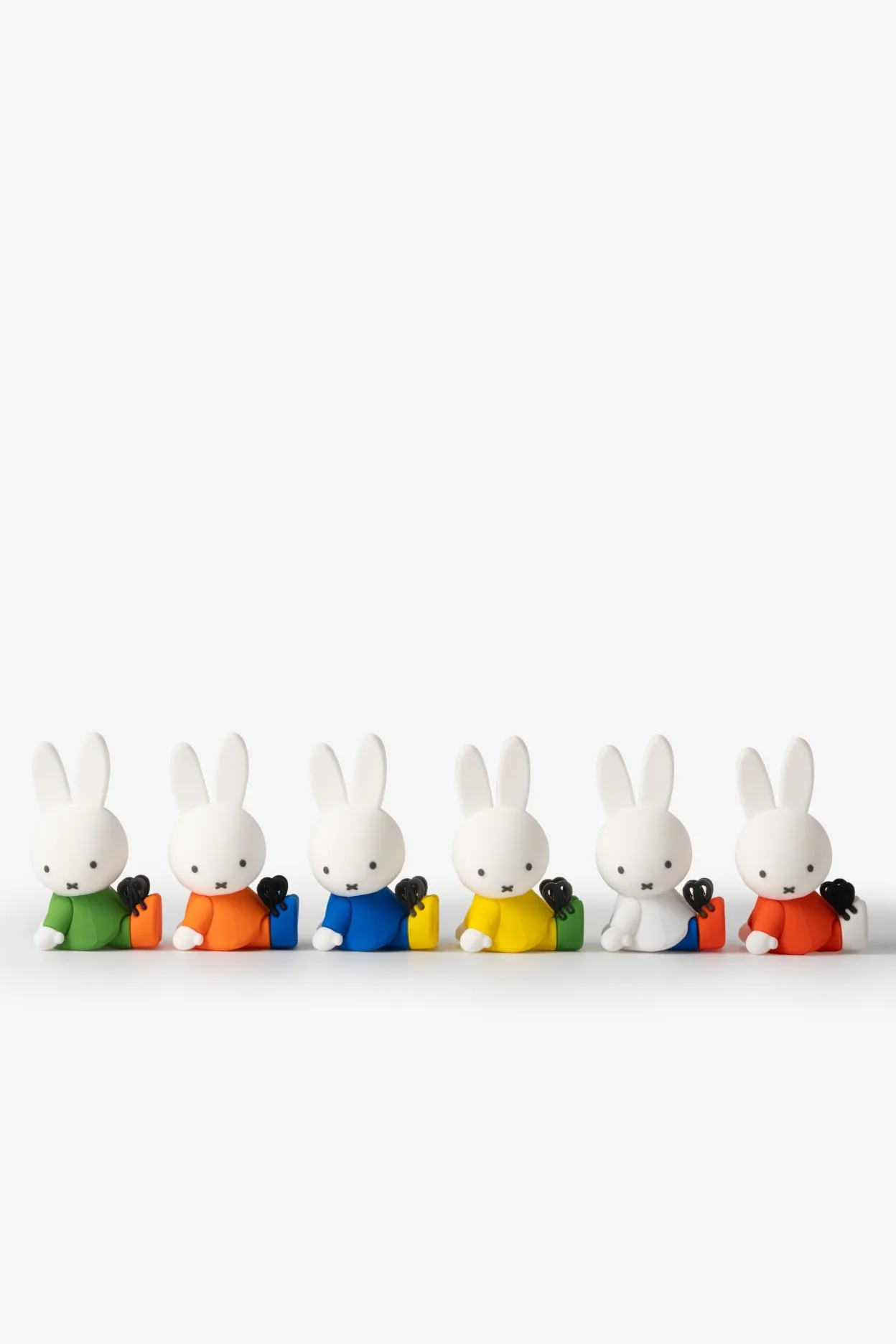 Smoko Miffy In Shoes Blind Box Figure - Image 2